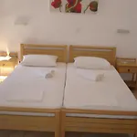 Angelos